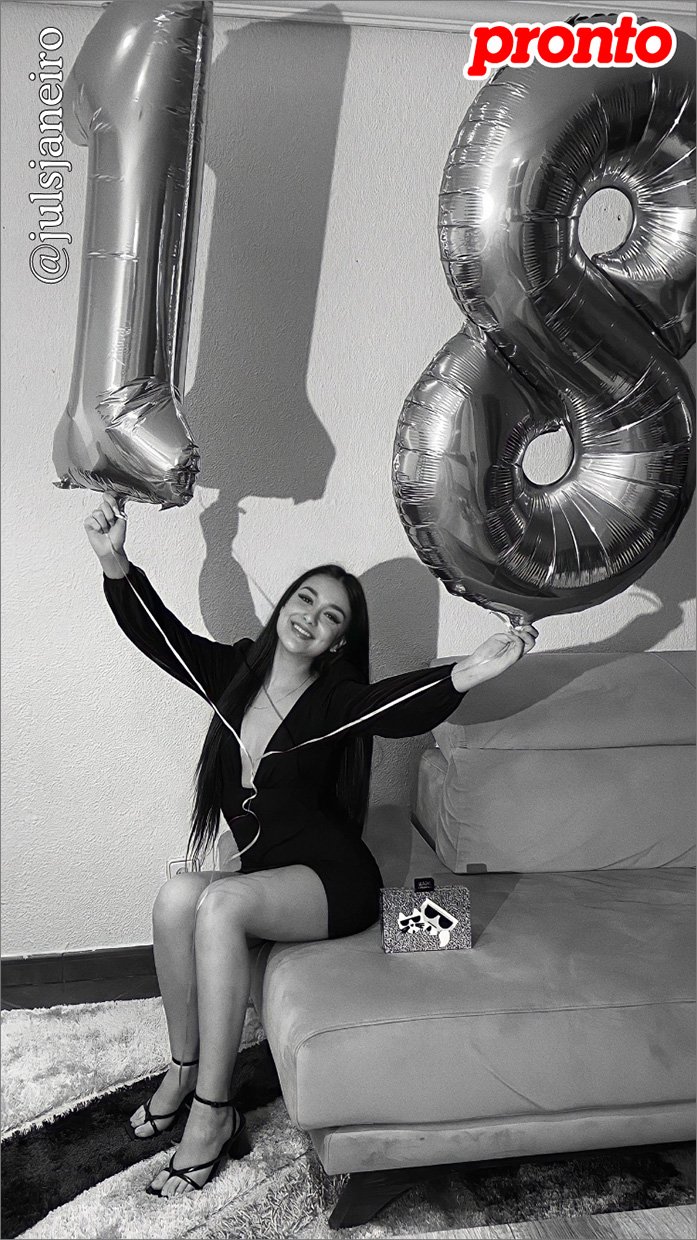 Julia Janeiro celebra su 18º cumpleaños con amigos