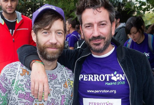 David Valldeperas y Xoan Viqueira cuando eran pareja, asistiendo a la carrera solidaria 'Perrotón'.