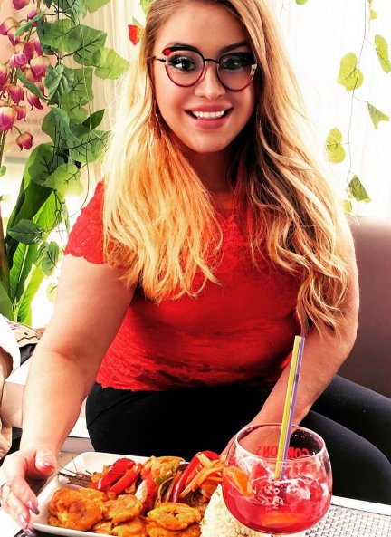 Raquel Mosquera, feliz en su cafetería.