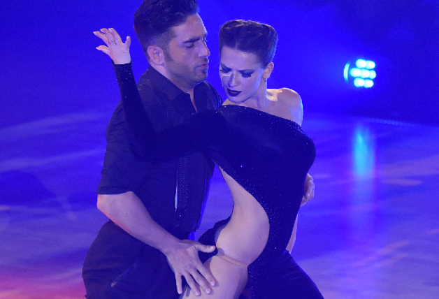 Bustamante y Yana Olina durante su participación en 'Bailando con las estrellas'.