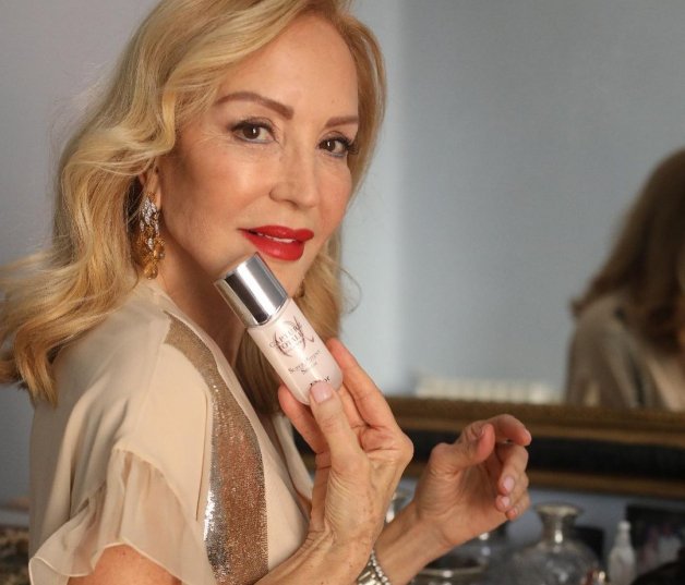 Carmen Lomana, que suele promocionar cosméticos en Instagram, le recomendó a Mercedes Milá una crema hidratante.