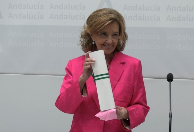 María Teresa Campos, feliz con su premio Andalucía de Periodismo.