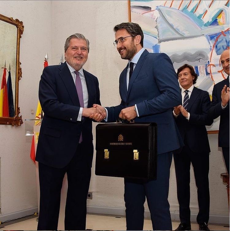 En verano de 2018 fue nombrado Ministro de Cultura y Deporte.