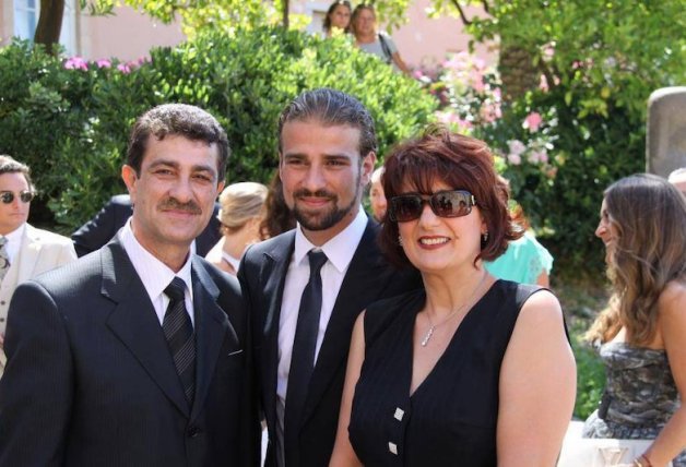 Mario Biondo con sus padres, Pippo y Santina.