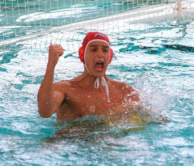 JESÚS ROLLÁN. La forma de ser y el físico del portero de la selección de waterpolo enamoraron a la Infanta. Su trágica muerte fue muy sentida por el matrimonio.