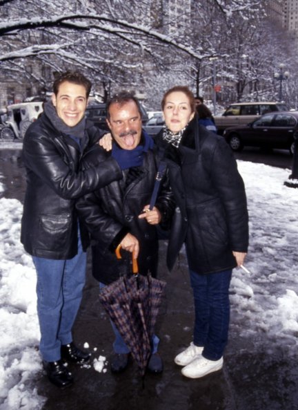 Antonio David, Jesús Mariñas y Rocío Flores en Nueva York, en los años 90.