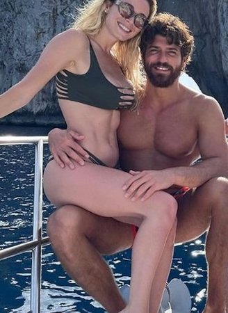 Guapos, ricos y famosos, Can Yaman y Diletta Leotta forman una de las parejas más atractivas y admiradas del panorama social italiano.