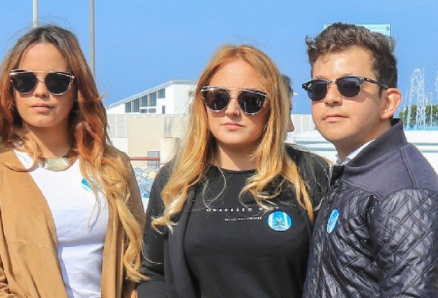 Gloria Camila, Rocío Flores y David en un acto homenaje a Rocío Jurado en Chipiona.