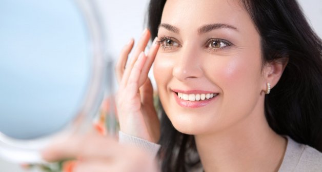 Los dermatólogos recomiendan productos para pieles sensibles caracterizados por la escasez de ingredientes en su formulación. 