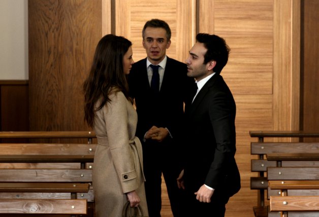 Candan y Demir se casan para recuperar a Öykü.