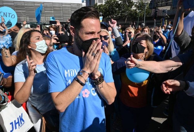 Antonio David se dio un baño de multitudes con la marea azul.