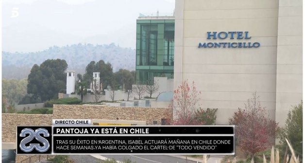 Un equipo de 'Sálvame' se ha desplazado al hotel donde se encuentra Isabel Pantoja en Chile.