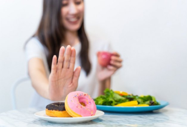 Evita los procesados y decántate por los alimentos naturales para mejorar tu salud.