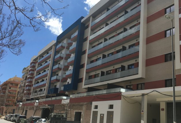 Este es el edificio de Málaga en el que viven Rocío Flores y Manuel Bedmar. Imagen: Grupo Piscis.