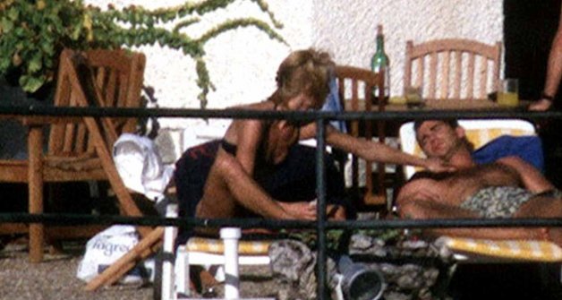 Eva y Felipe, durante unas vacaciones, en una de las pocas imágenes de ambos juntos.