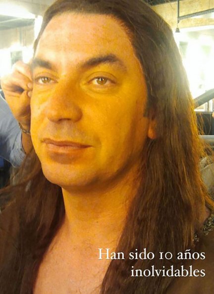 Arturo Valls se ha probado muchas pelucas en Ahora Caigo.