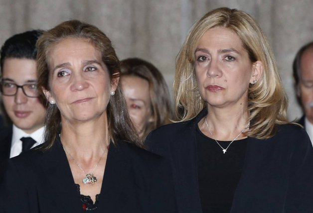 Que Elena y Cristina se vacunasen en Abu Dabi fue algo que no sentó bien en Zarzuela.