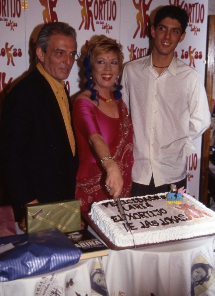 Maria, Pepe y Alejandro, celebrando el cumpleaños de la cantante pocos meses antes de separarse definitivamente.