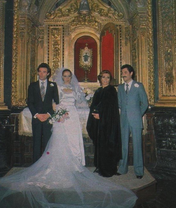 El día de su boda con Amador Mohedano en la iglesia de Santa Faz.