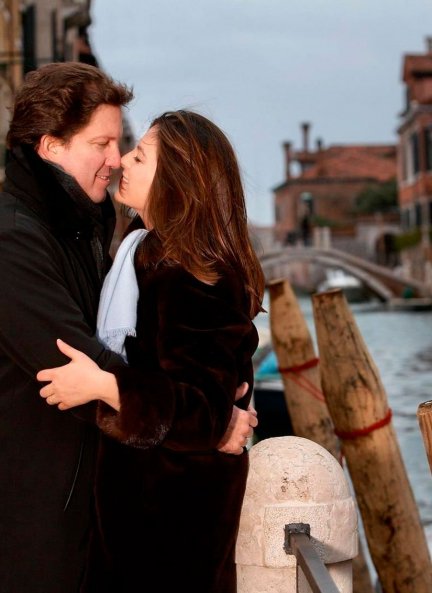 Chábeli y Christian Altaba en una romántica fotografía en Venecia. La pareja lleva casada 20 años. 