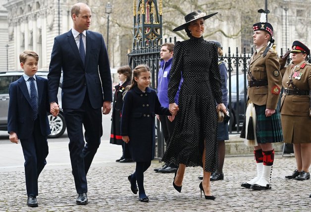 Guillermo y Kate acudieron con sus hijos mayores.