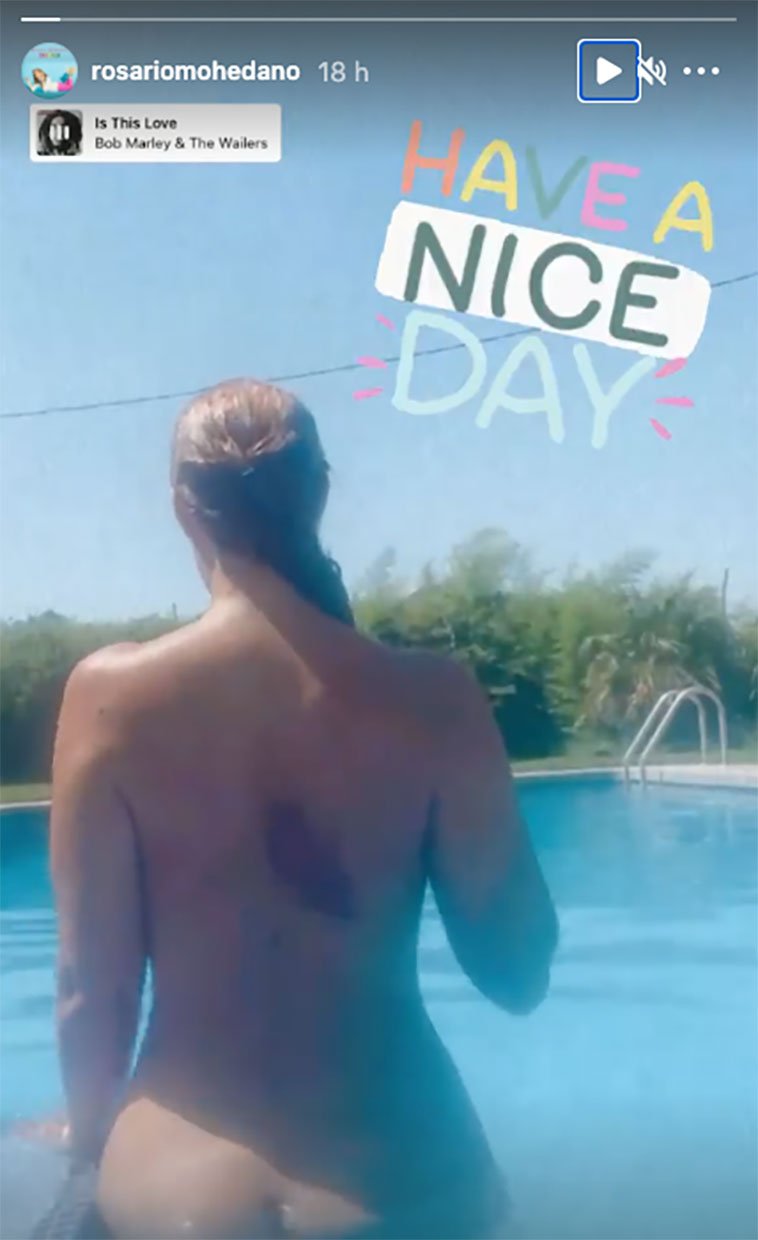 El desnudo en la piscina de Chayo Mohedano (Instagram: @rosariomohedano)