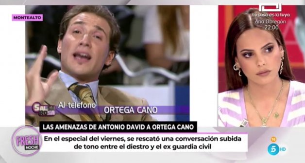 Gloria Camila viendo un resumen de 'Montealto: regreso a la casa' (Telecinco).