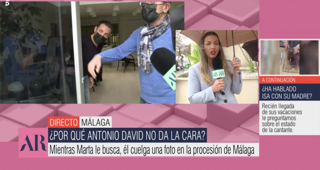 Antonio David lleva viviendo unos días en su casa de Málaga con Olga Moreno y sus hijos.