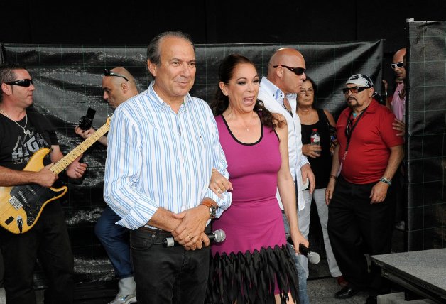 Justo Molinero, con Isabel Pantoja en el 30º Aniversario de Radio Tele-Taxi .