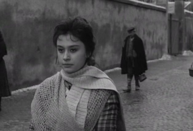 Raffaella en el film "La larga noche del 43".