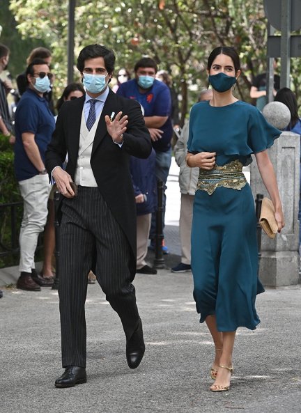 Los duques de Huéscar a su llegada al palacio de Liria.