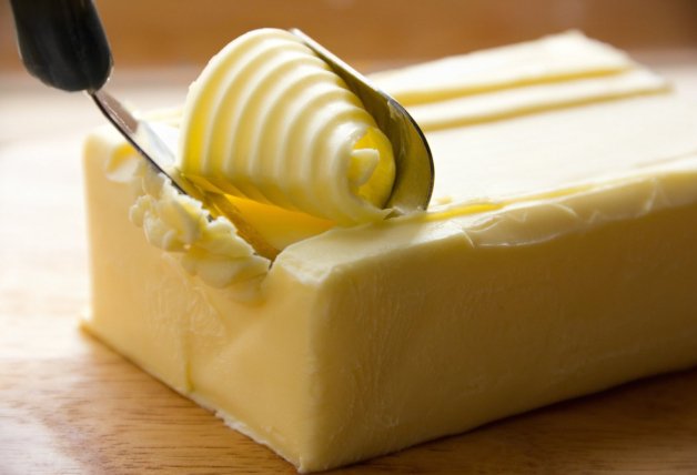 La receta tradicional de la bechamel está hecha con mantequilla. ¡Mejorará el sabor de tus croquetas!