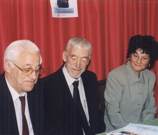 El padre Ángel con Vicente Ferrer, al que admiraba muchísimo.