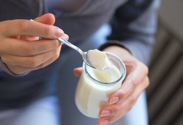 Consumir yogur a diario nos aporta muchos beneficios.