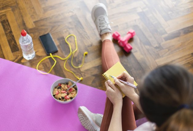 Haz ejercicio en casa o practica tu deporte favorito si quieres ganar músculo