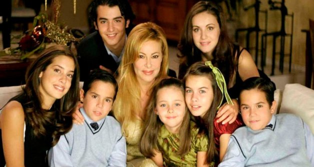 La serie de televisión "Ana y los siete", cuyo guión escribió, la convirtió en una estrella de la televisión española.