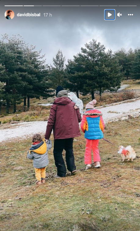 Bisbal va en busca de nieve con sus hijos.