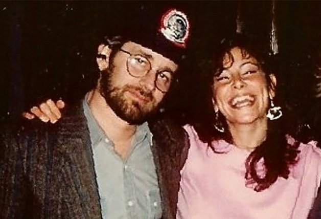 Con el director Steven Spielberg en los años en que, tras el éxito del filme "Bolero", se movió por Hollywood.