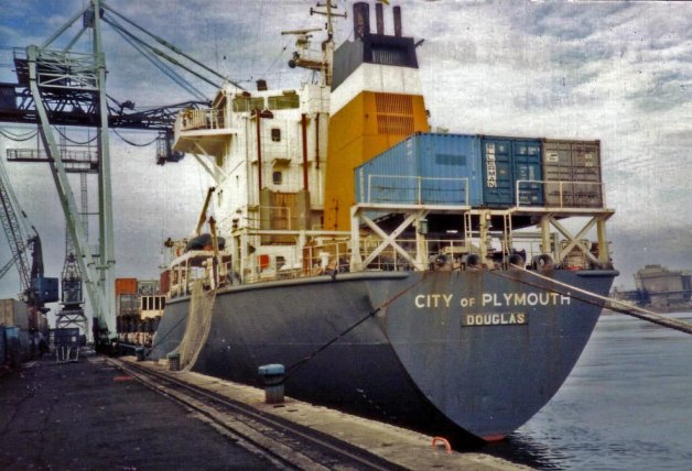 El barco donde Anglés subió de polizón.