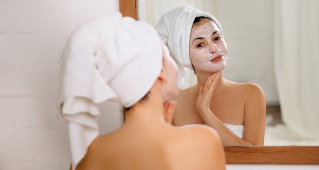 ¡Toma nota de los trucos que puedes aplicar desde ya en tu rutina de belleza facial!