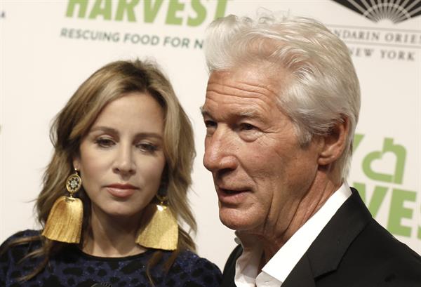 Richard y Alejandra Gere en el photocall del evento de 'City Harvest'.