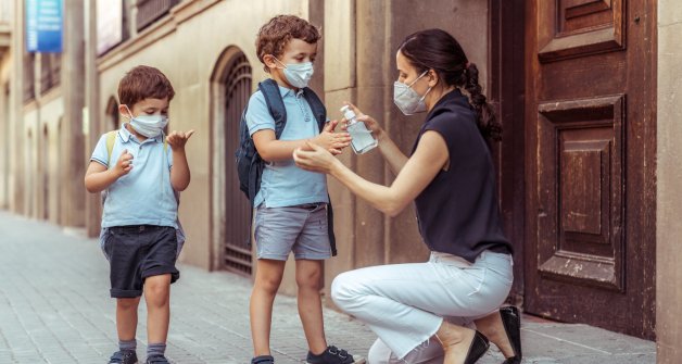 Efectos de la pandemia. Según un estudio, mujeres, niños y adolescentes son los que más han sufrido la pandemia. El 83% de mujeres afirma que ha afectado su salud mental frente al 36% de hombres.