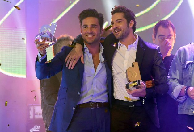 Bustamante y Bisbal, a quien siempre se les ha comparado, reciben un premio en el 2015.