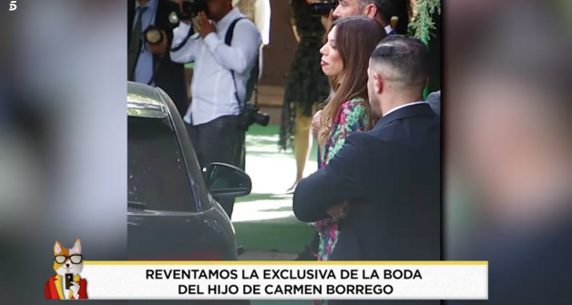 Alejandra Rubio arriesgó con un conjunto de estampado de flores.