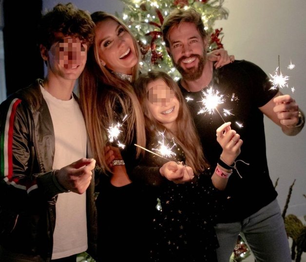 William junto a su familia, estas pasadas navidades.