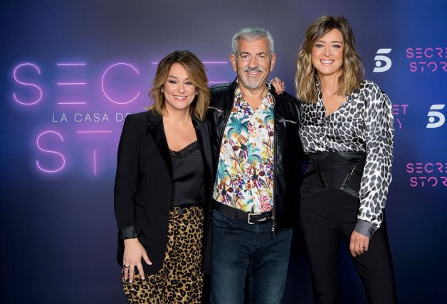 Toñi, Sobera y Sandra Barneda conducen las distintas galas.