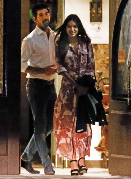Miguel Ángel y Ana fueron pillados saliendo juntos de un restaurante en 2018.