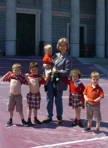 Sofía, con los hijos de la infanta Elena y los tres hijos mayores de Cristina.