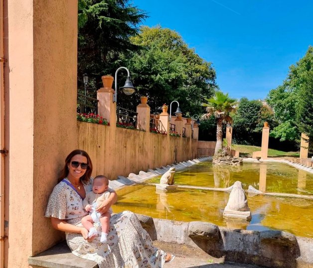 Paula Echevarría posa junto a su hijo, Miguel Jr, en Candás (@pau_eche).