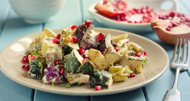 Ensalada de berenjena y granada.